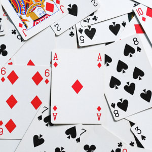 Poker හි කාඩ්පත් ගණන් කිරීමේ උපාය මාර්ග සහ ශිල්පීය ක්රම