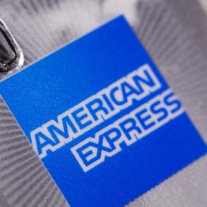American Express Vs වෙනත් ගෙවීම් ක්‍රම